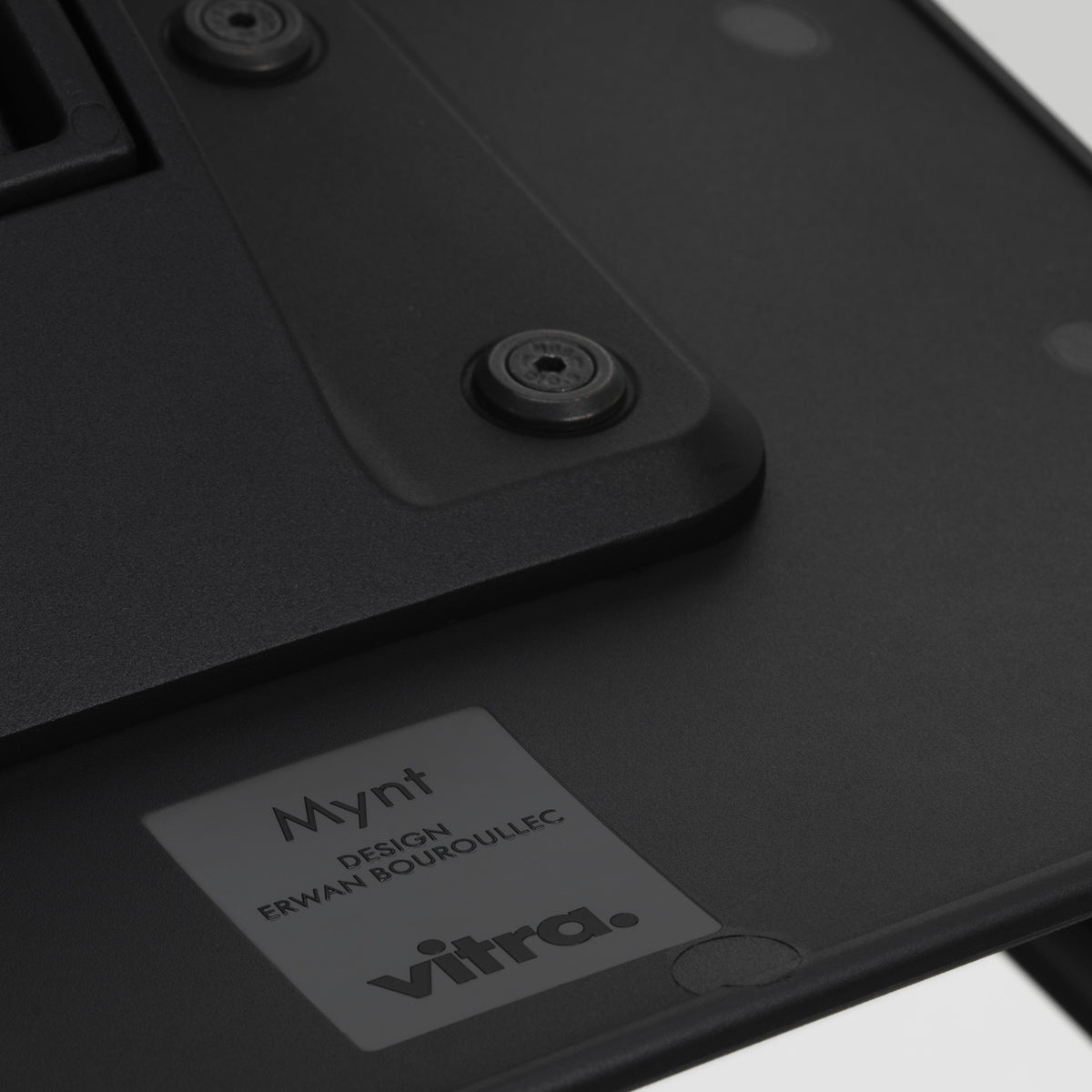 Vitra Mynt Bürostuhl Sitz + Rücken Kunststoff basic dark RE 4-Stern-Aluminiumfuß