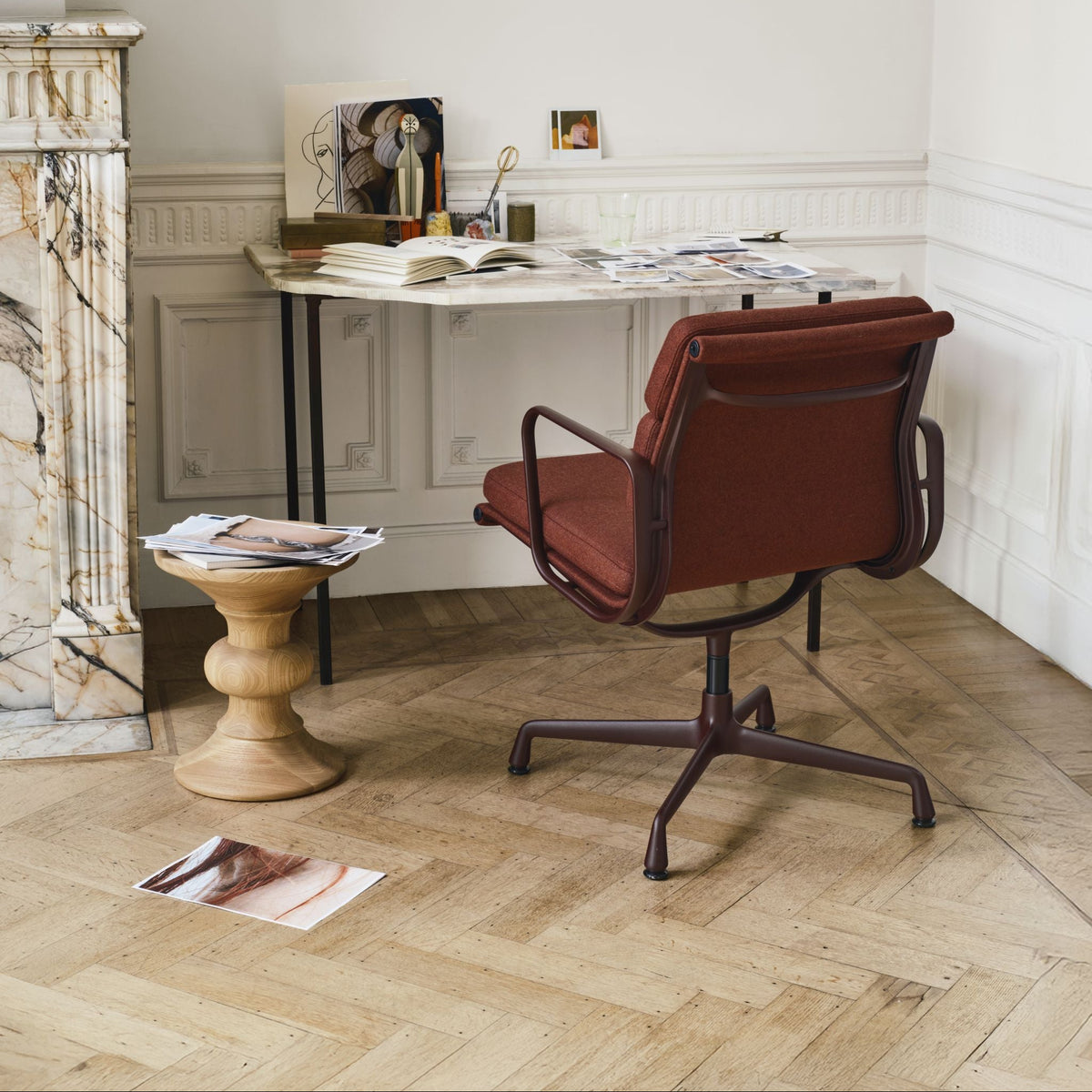 Vitra Stools Charles & Ray Eames Hocker Beistelltisch Skulptur