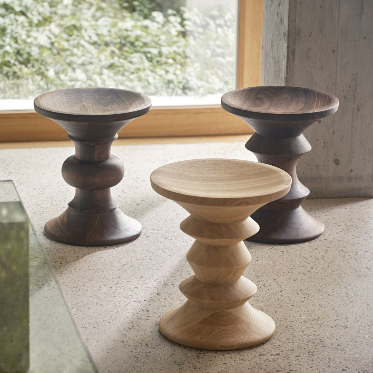Vitra Stools Charles & Ray Eames Hocker Beistelltisch Skulptur