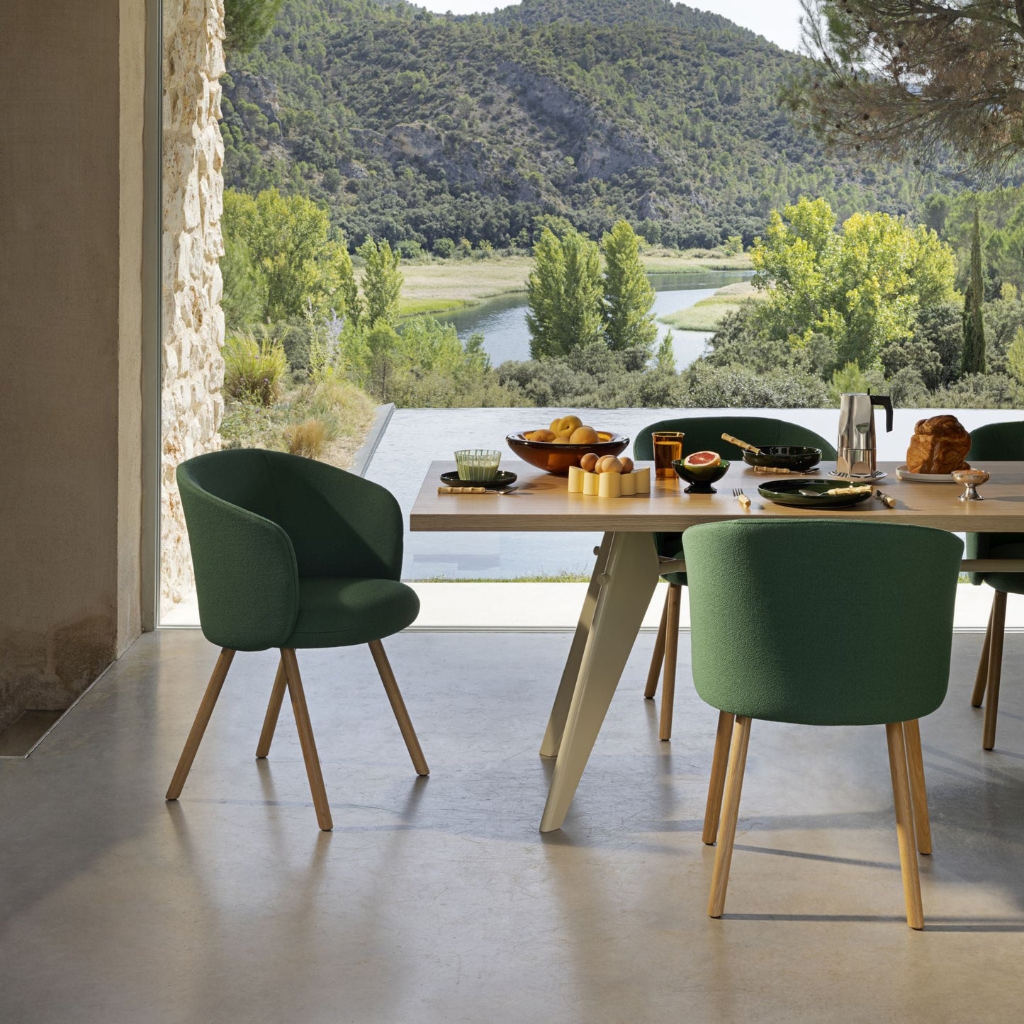 Vitra EM Table Besprechungstisch / Esstisch Holz und Metall