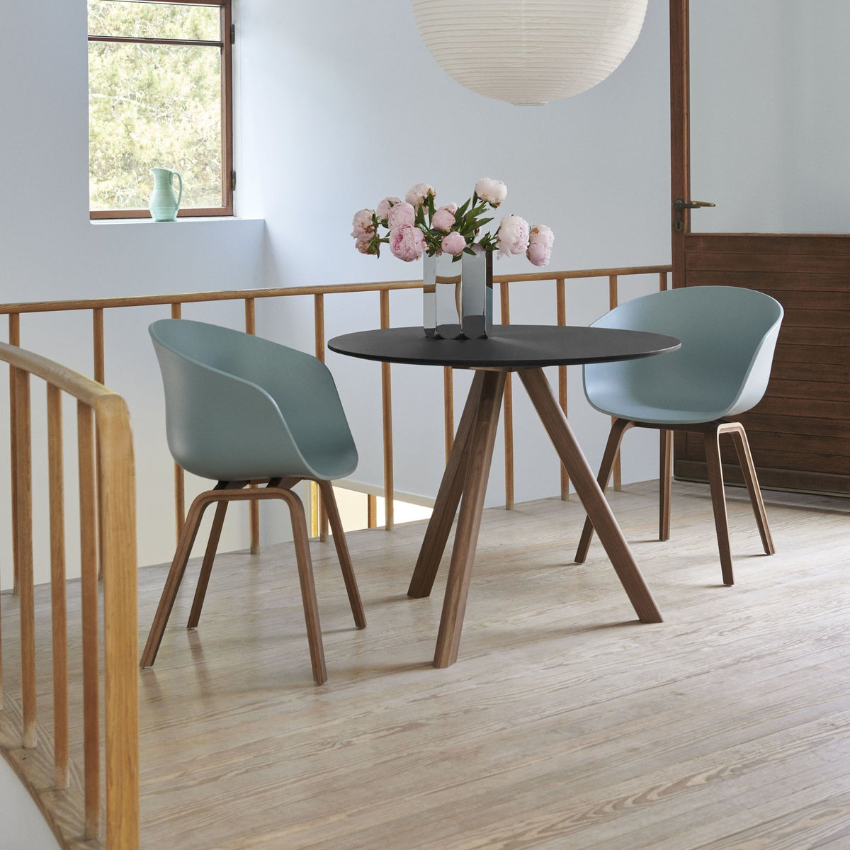 HAY About A Chair AAC 22 Armlehnstuhl Kunststoff Gestell 4-Fuß Formsperrholz