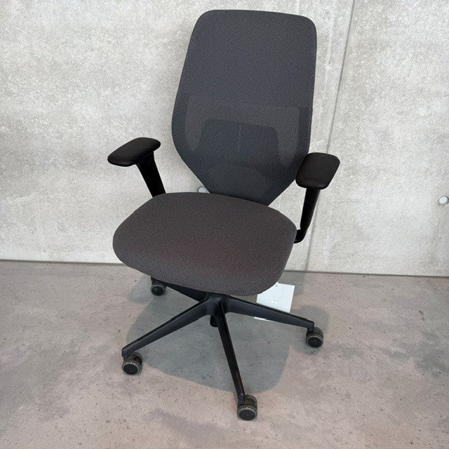 Vitra ACX Mesh Bürostuhl Sitz gepolstert Grid Knit Rücken Netz Knitted Mesh - Outlet