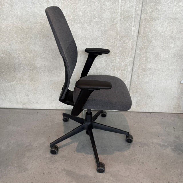 Vitra ACX Mesh Bürostuhl Sitz gepolstert Grid Knit Rücken Netz Knitted Mesh - Outlet