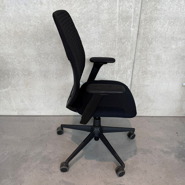 Vitra ACX Soft Bürostuhl Sitz gepolstert Plano Rücken Softpolster Quilted Knit - Outlet