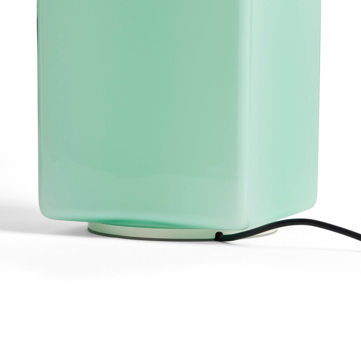 HAY Parade portable Lamp tragbare LED Leuchte Höhe 16cm Glas shell weiß