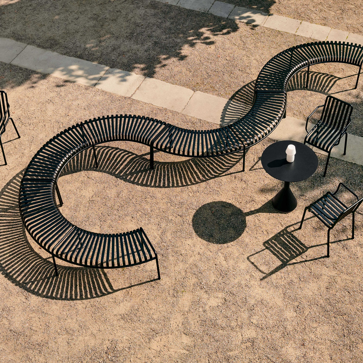 HAY Palissade Park Bench Outdoor-Sitzbank gerundet