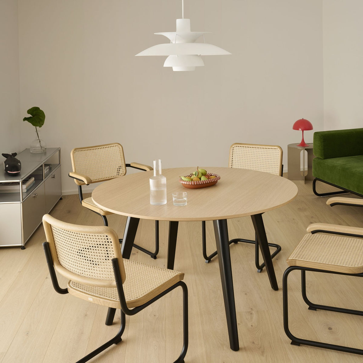 Thonet S 64 V Freischwinger Stuhl mit Armlehnen Sitz & Rücken Rohrgeflecht