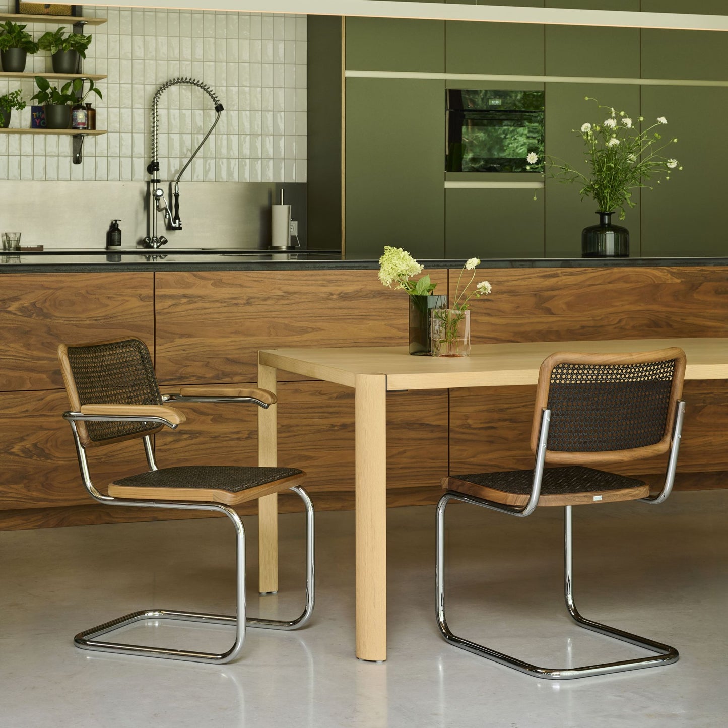 Thonet S 64 V Freischwinger Stuhl mit Armlehnen Sitz & Rücken Rohrgeflecht