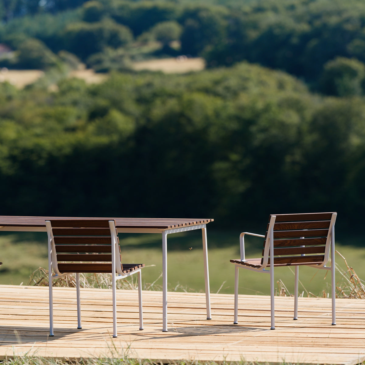 HAY Traverse Armchair Outdoor Armlenenstuhl Esche geölt / Aluminium